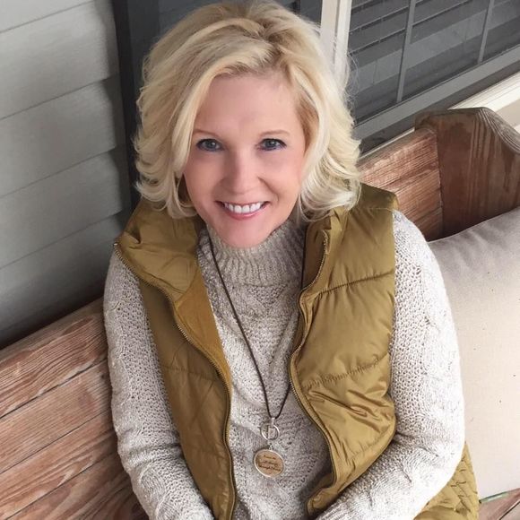 Meet your Posher, Carla - Picture 1 of 1